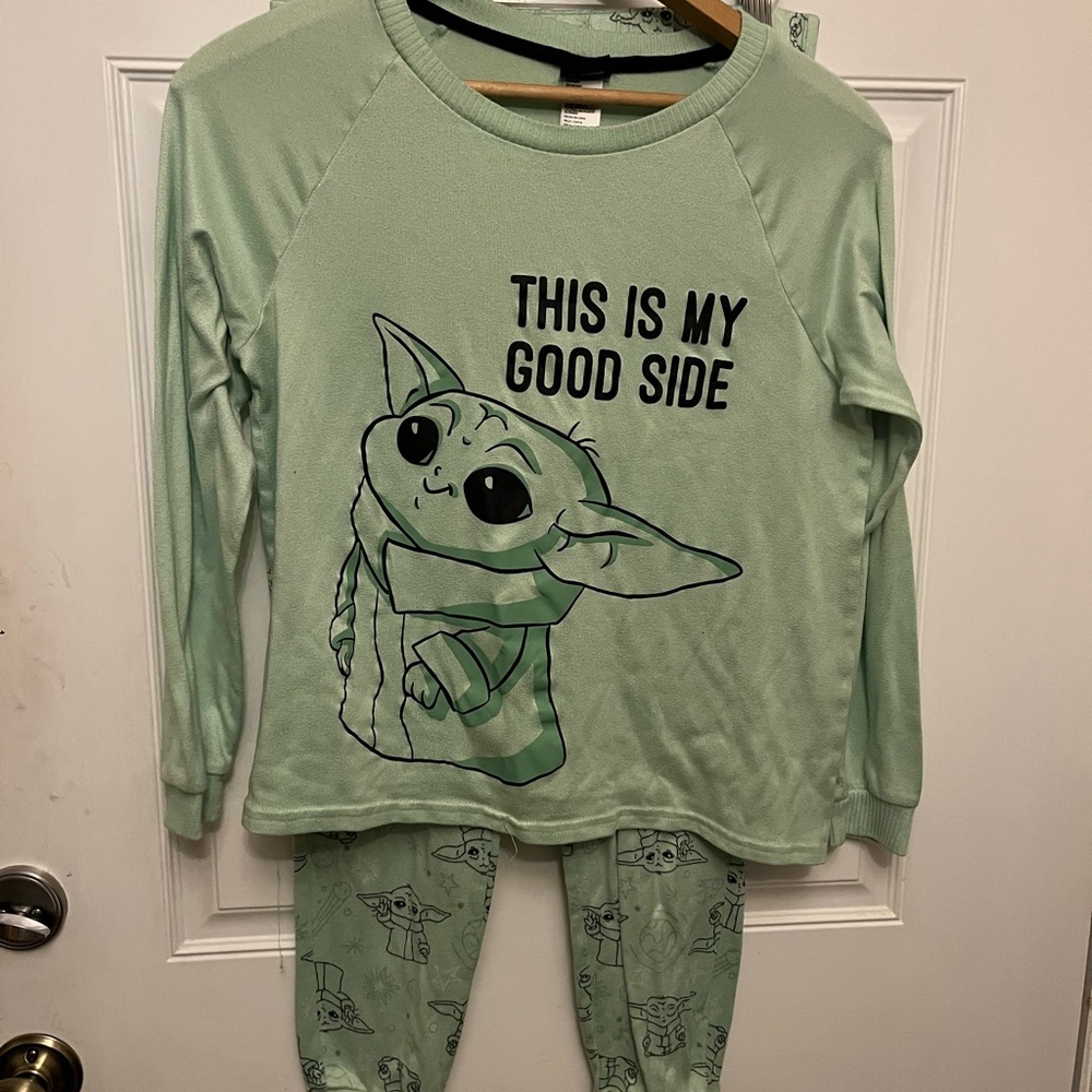 Star Wars Mint Green Pajama Set with Baby Yoda Print